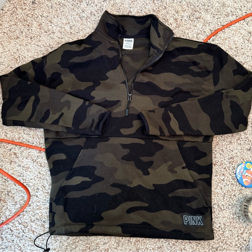 Victoria’s Secret PINK camo sweatshirt XS